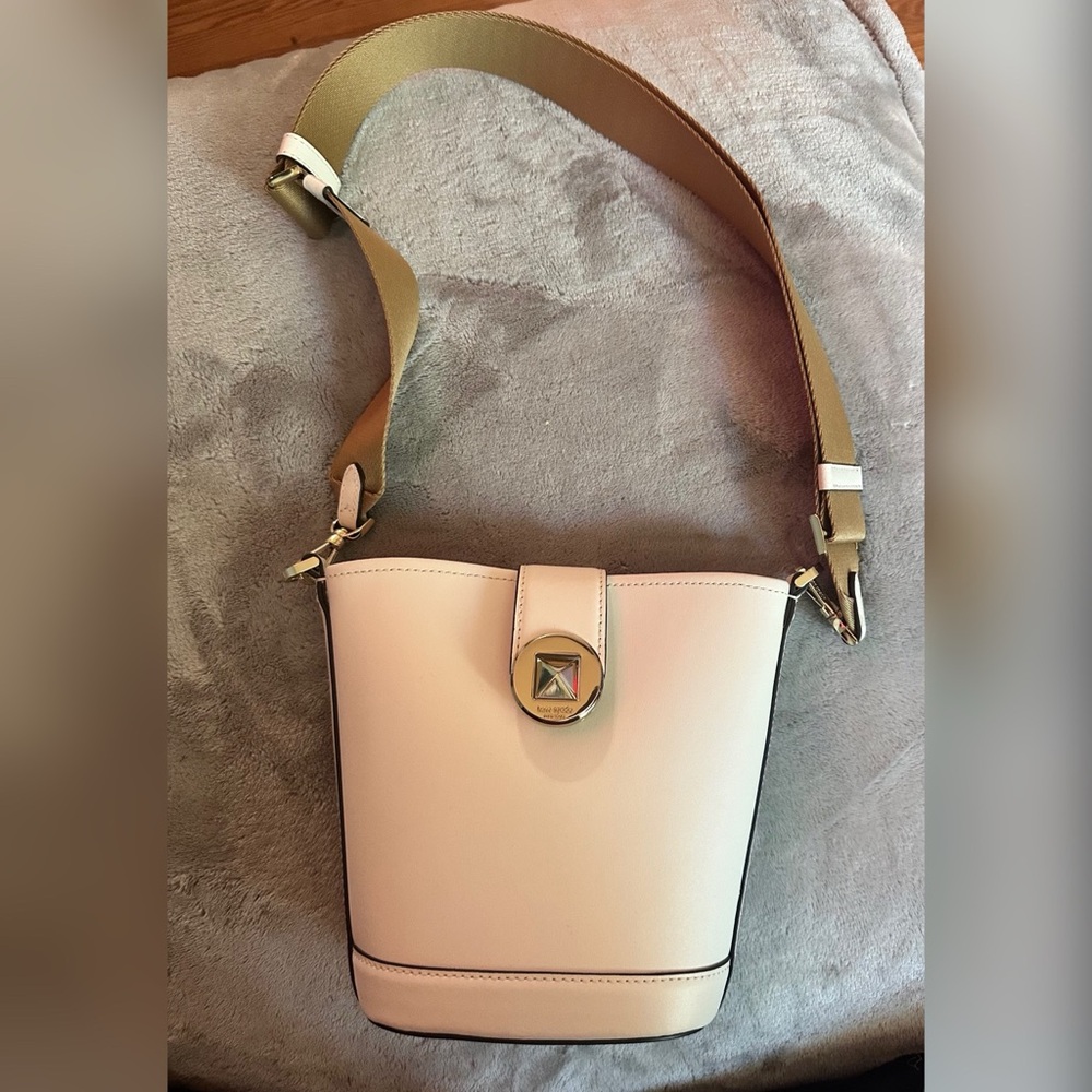 Kate Spade Audrey Mini Bucket Crossbody Bag 🤍
